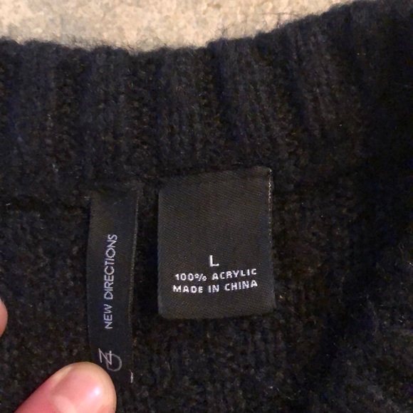 GREAT UC NEW DIRECTIONS Black sweater vest - Picture 3 of 3